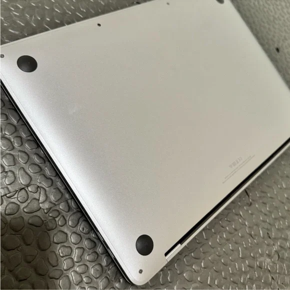 MacBook Pro 13 inch laptop. In GREAT shape. No scratches, works great! - Picture 4 of 14